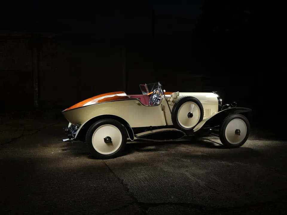 1927 Bentley 3 Litre Speed Model boat-tail, photograph 5