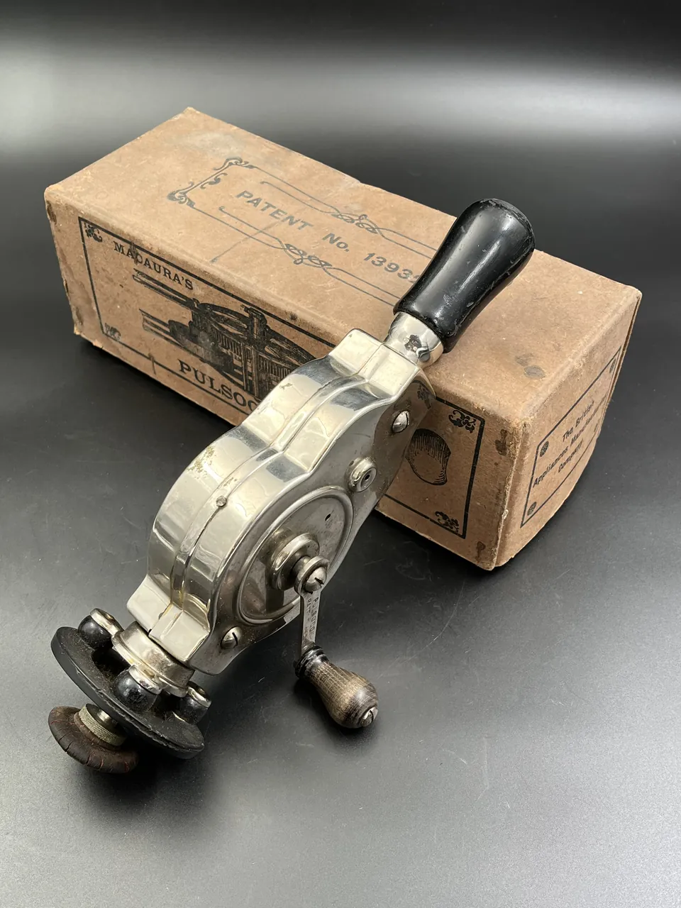 Macaura's Pulsocon massage machine, 1904, photograph 4