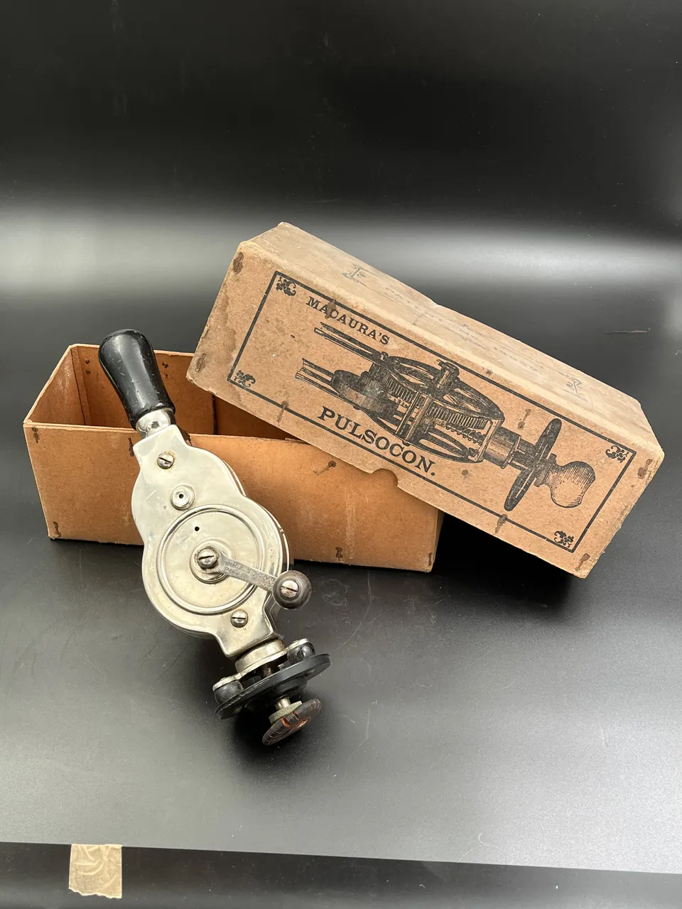 Macaura's Pulsocon massage machine, 1904, photograph 5