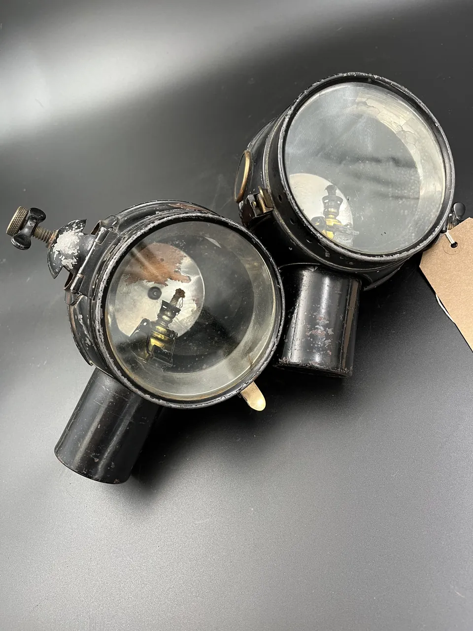 Pair of Phares Besnard 'Les Vestales' side lamps