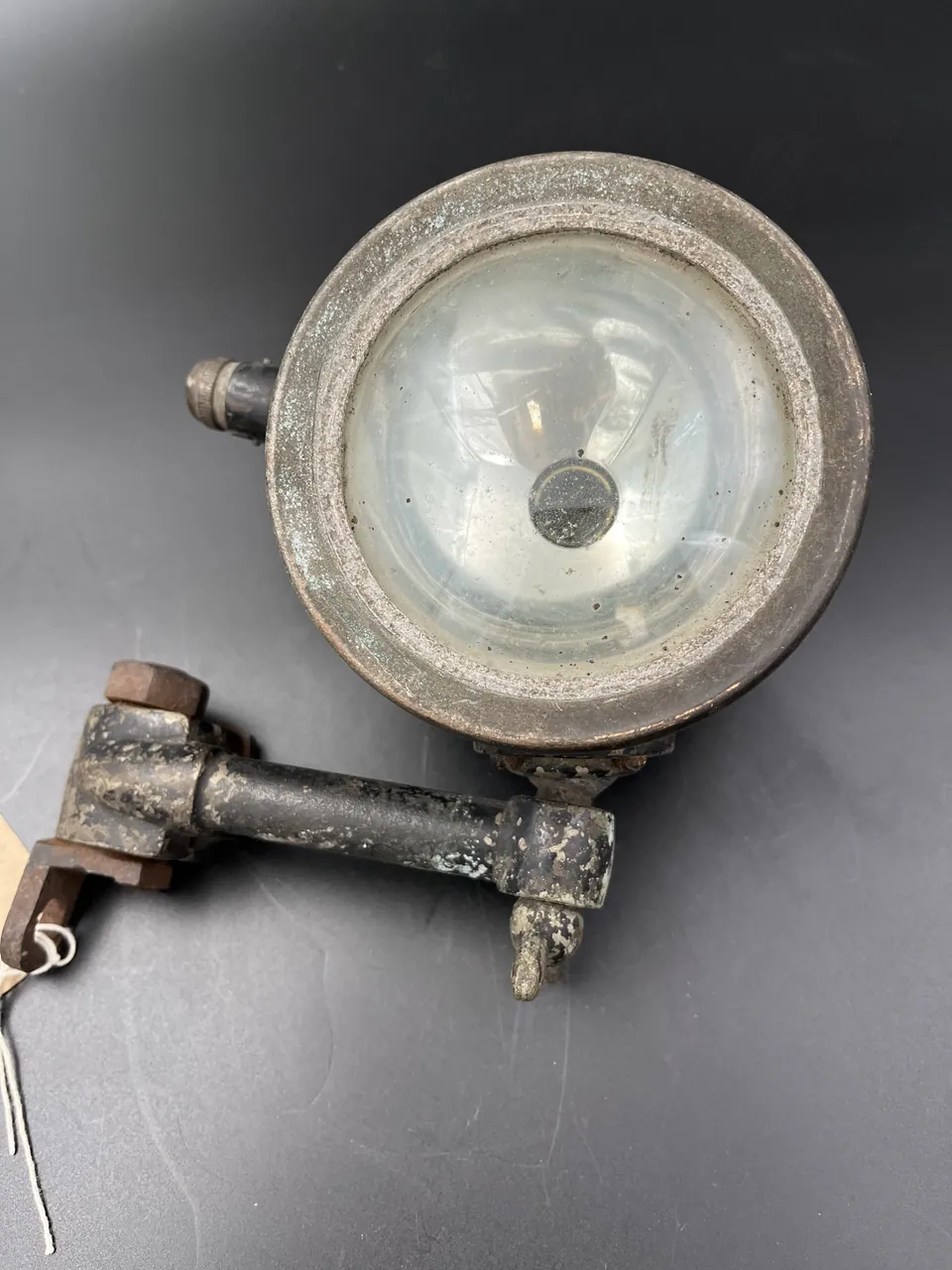 Signpost lamp
