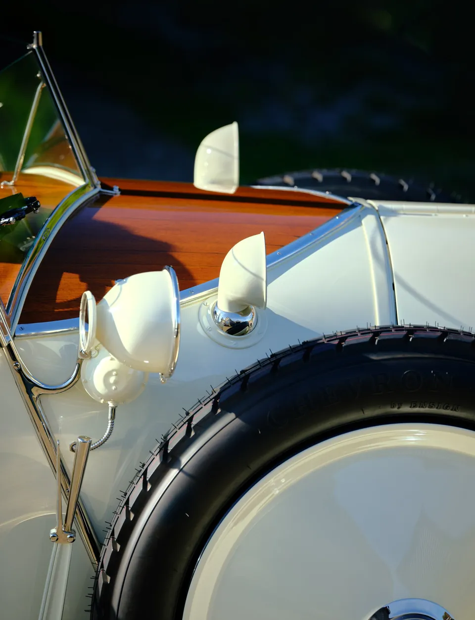 1927 Bentley 3 Litre Speed Model boat-tail, photograph 13