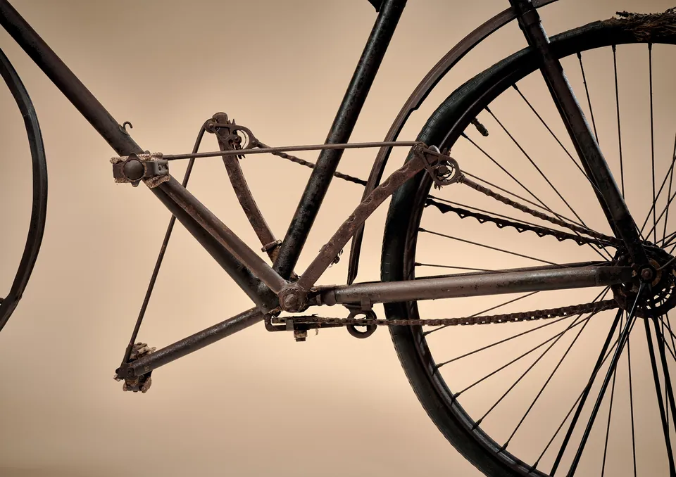 c.1896 "Alert" Lever-Operated Bicycle, photograph 2