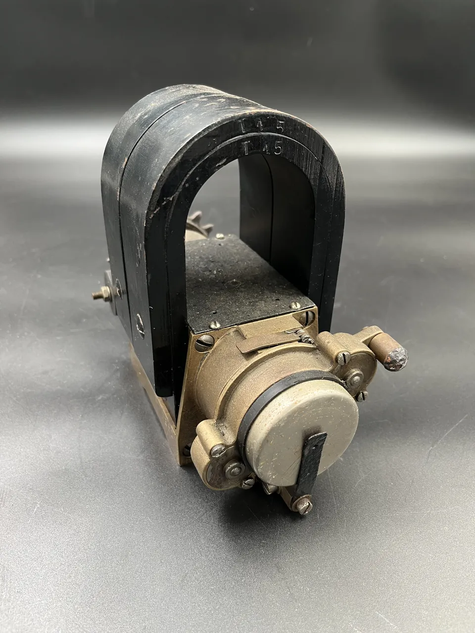 Simms Type S2 magneto, photograph 4