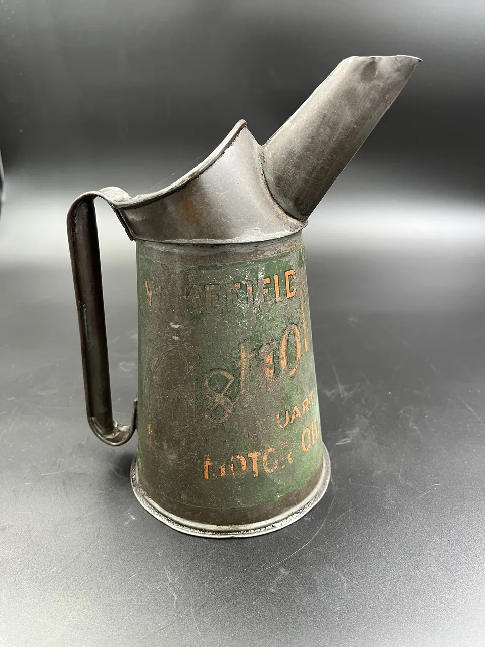 Wakefield Castrol quart oil jug