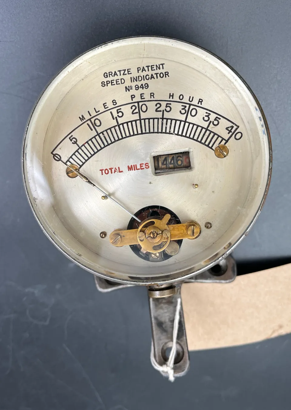 Gratze patent (Jones) 40mph speedometer with bracket